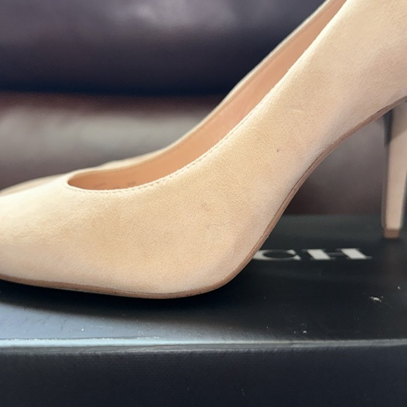 🔥🔥🔥New Coach Skyler Suede Pump Heels - Picture 3 of 10